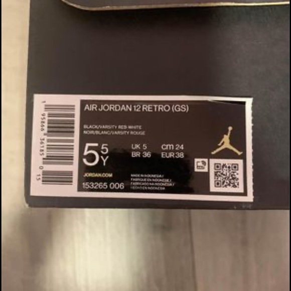 Jordan 12 playoffs - Picture 3 of 3